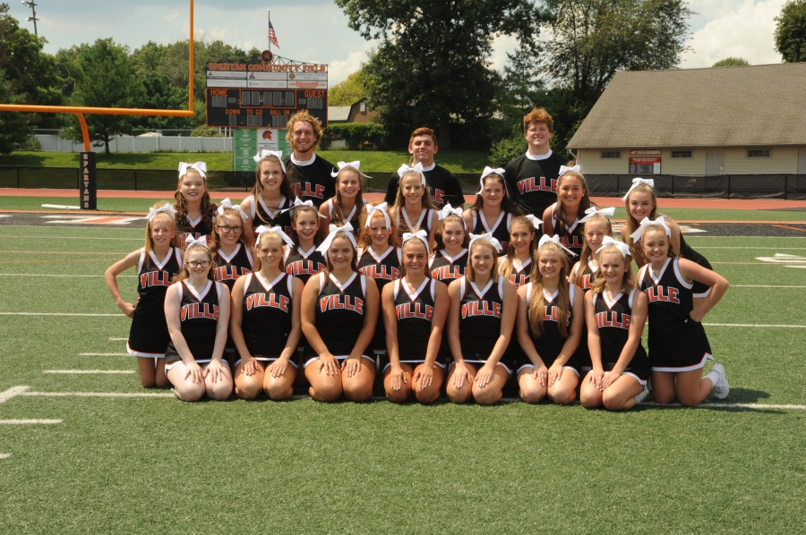 cheerleader group picture